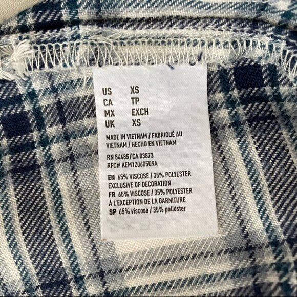 American Eagle  Outfitters plaid button down shirt, long sleeves, high-low hem - Picture 10 of 10